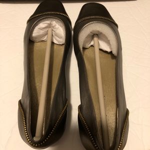 Easy spirit  NIB Size 6 Jaces zinc colored